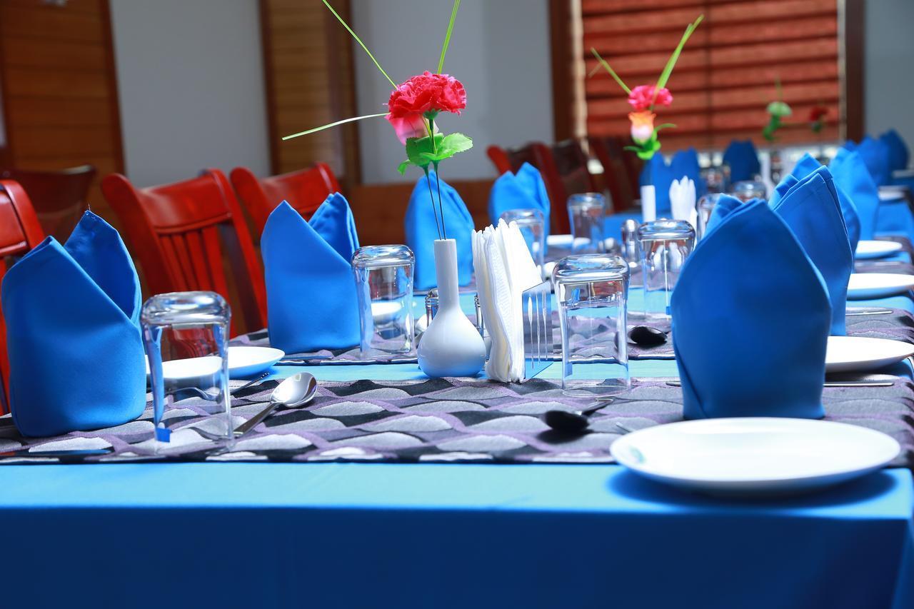 Rouba Residency Hotel Ponnāni Buitenkant foto