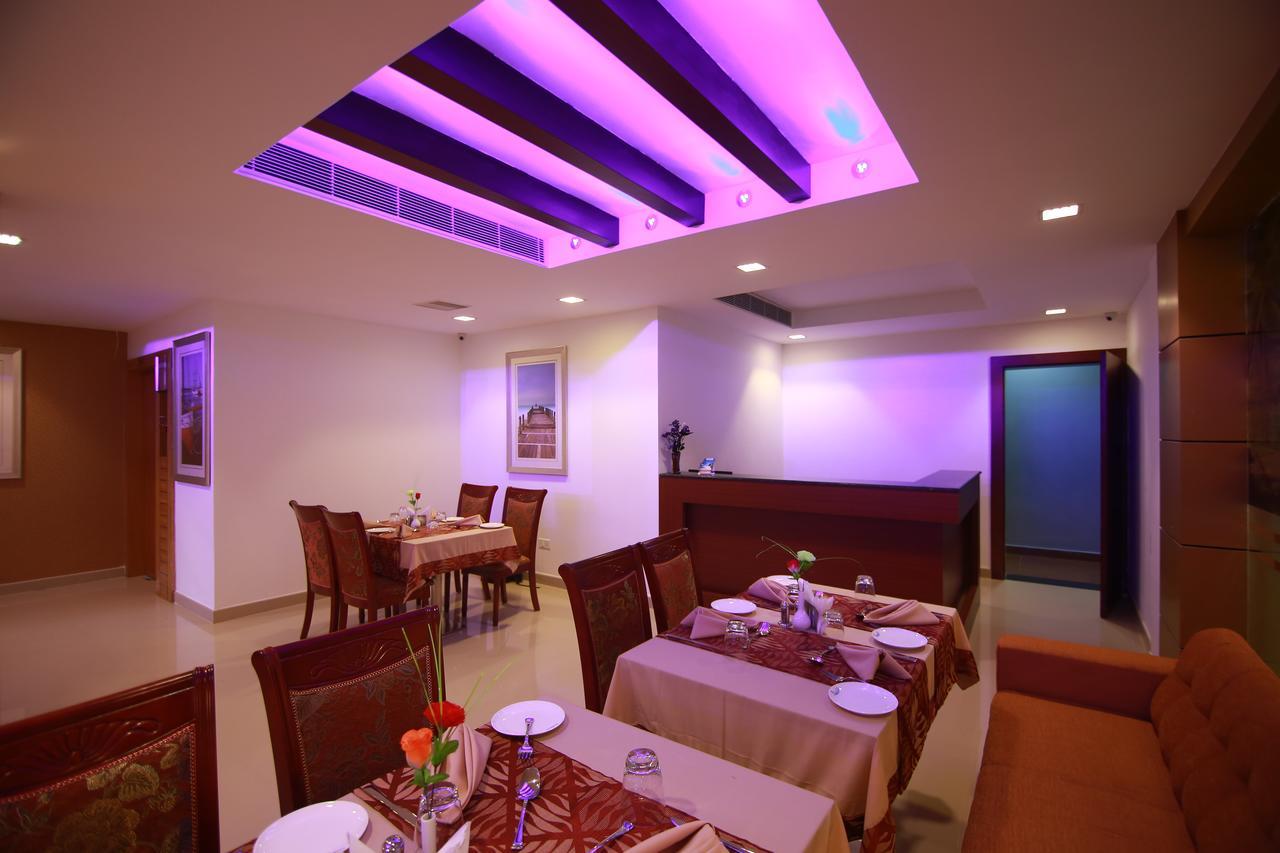 Rouba Residency Hotel Ponnāni Buitenkant foto