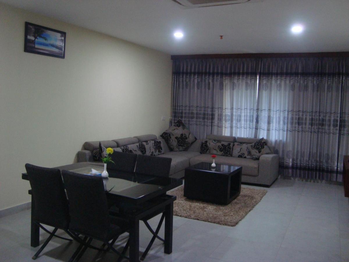 Rouba Residency Hotel Ponnāni Buitenkant foto
