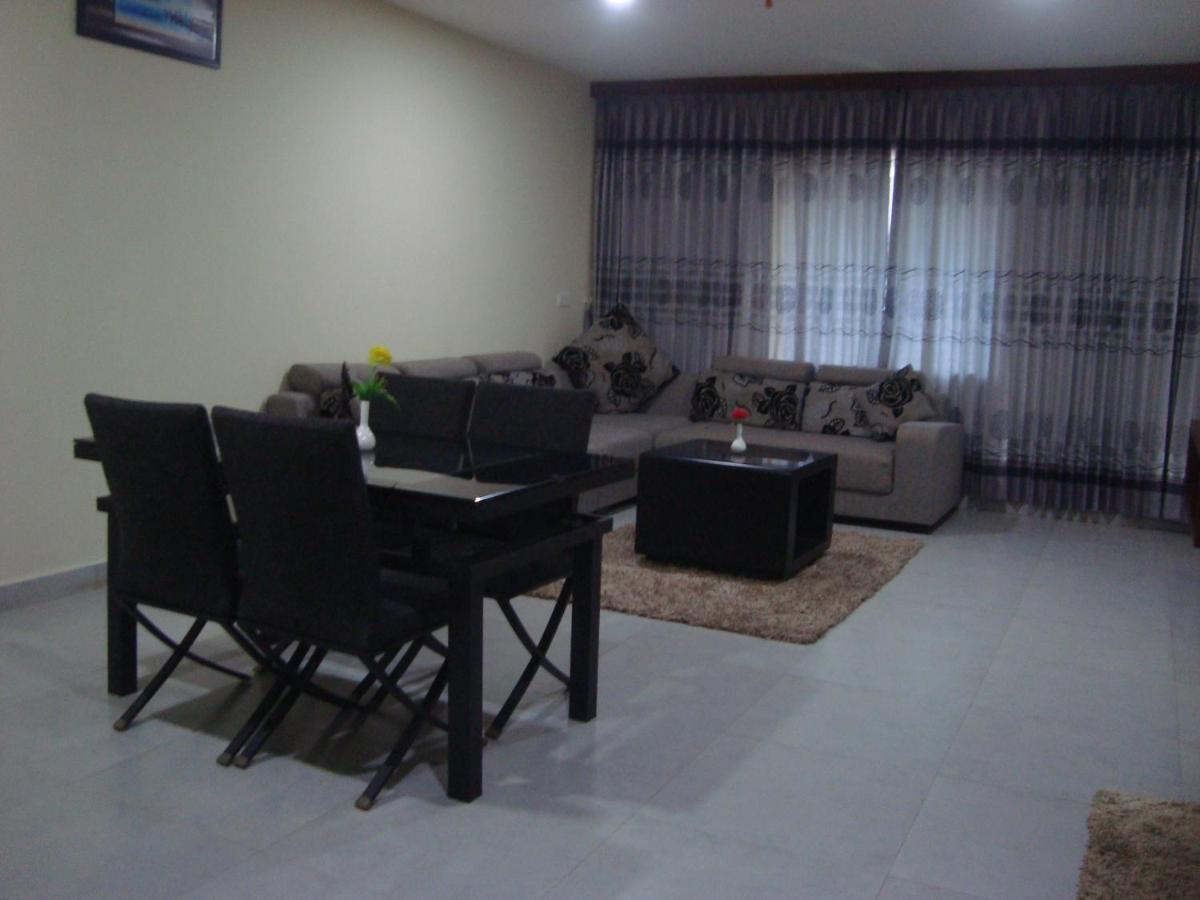 Rouba Residency Hotel Ponnāni Buitenkant foto