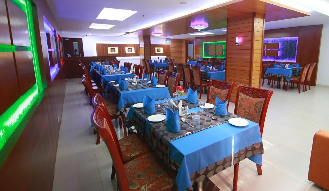 Rouba Residency Hotel Ponnāni Buitenkant foto