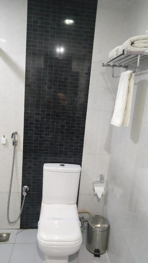 Rouba Residency Hotel Ponnāni Buitenkant foto