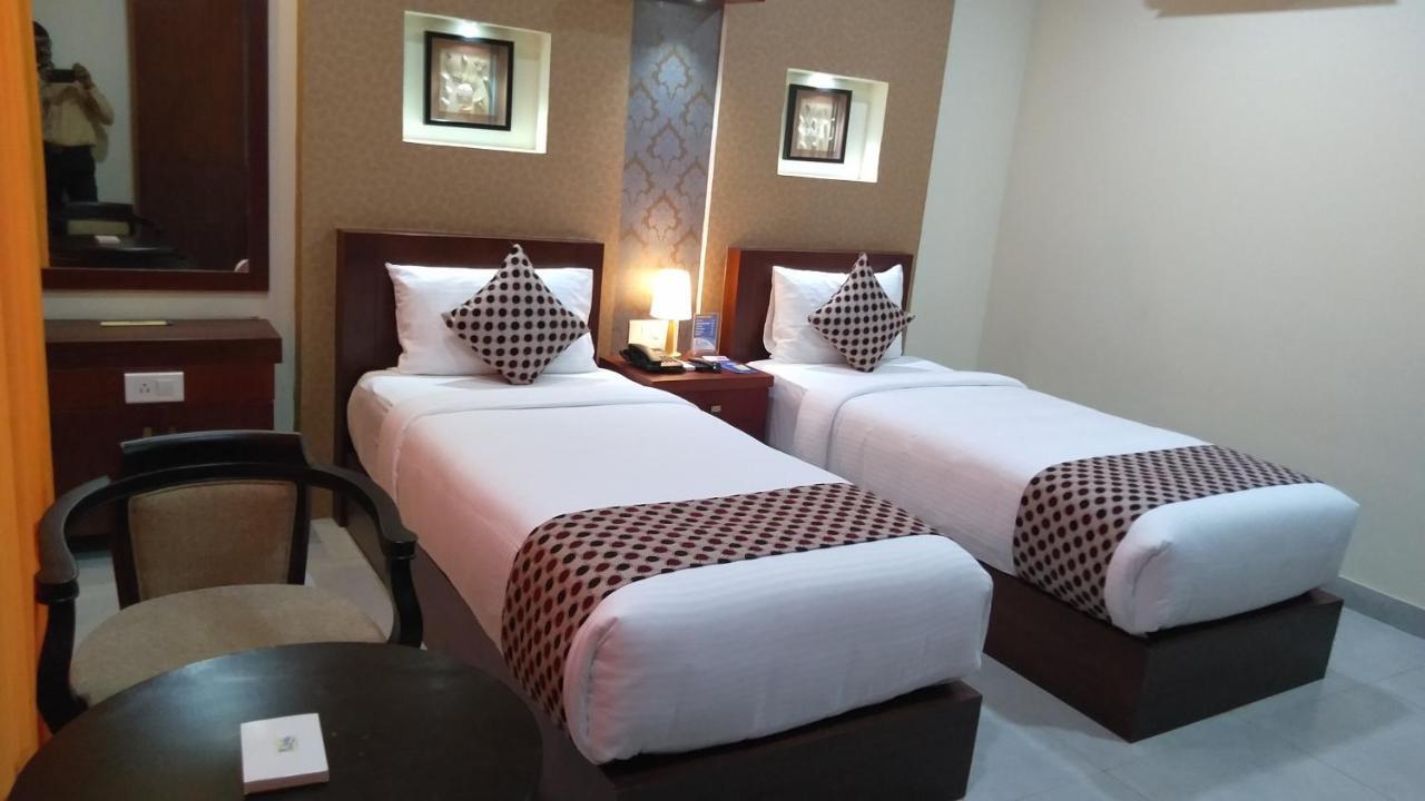 Rouba Residency Hotel Ponnāni Buitenkant foto
