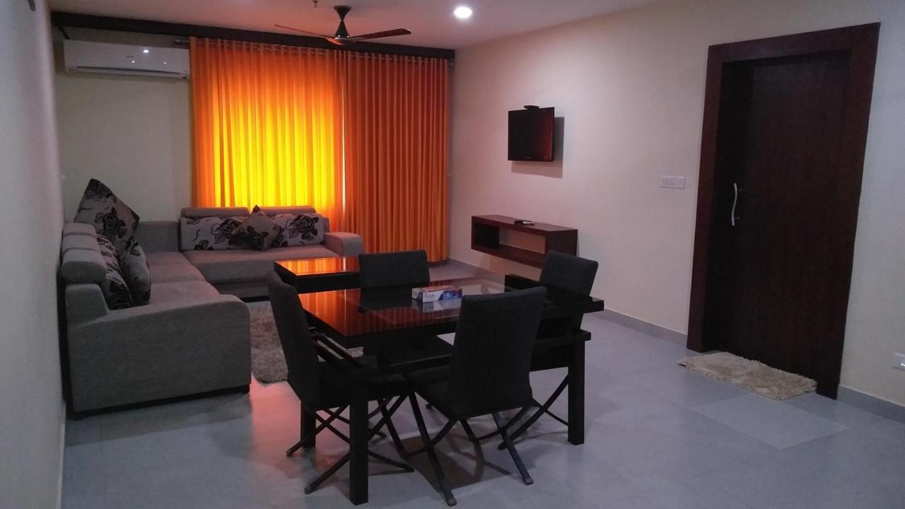 Rouba Residency Hotel Ponnāni Buitenkant foto