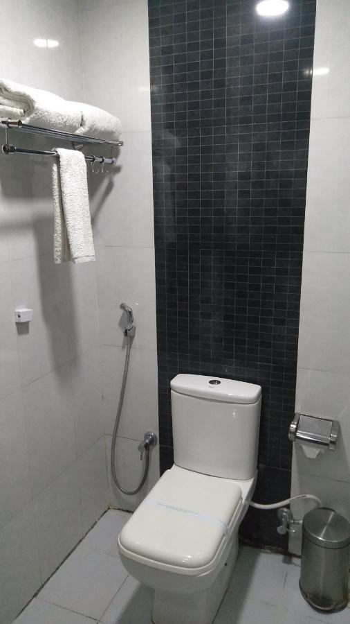 Rouba Residency Hotel Ponnāni Buitenkant foto