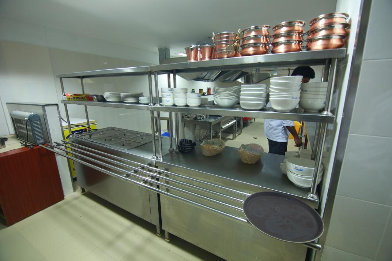 Rouba Residency Hotel Ponnāni Buitenkant foto